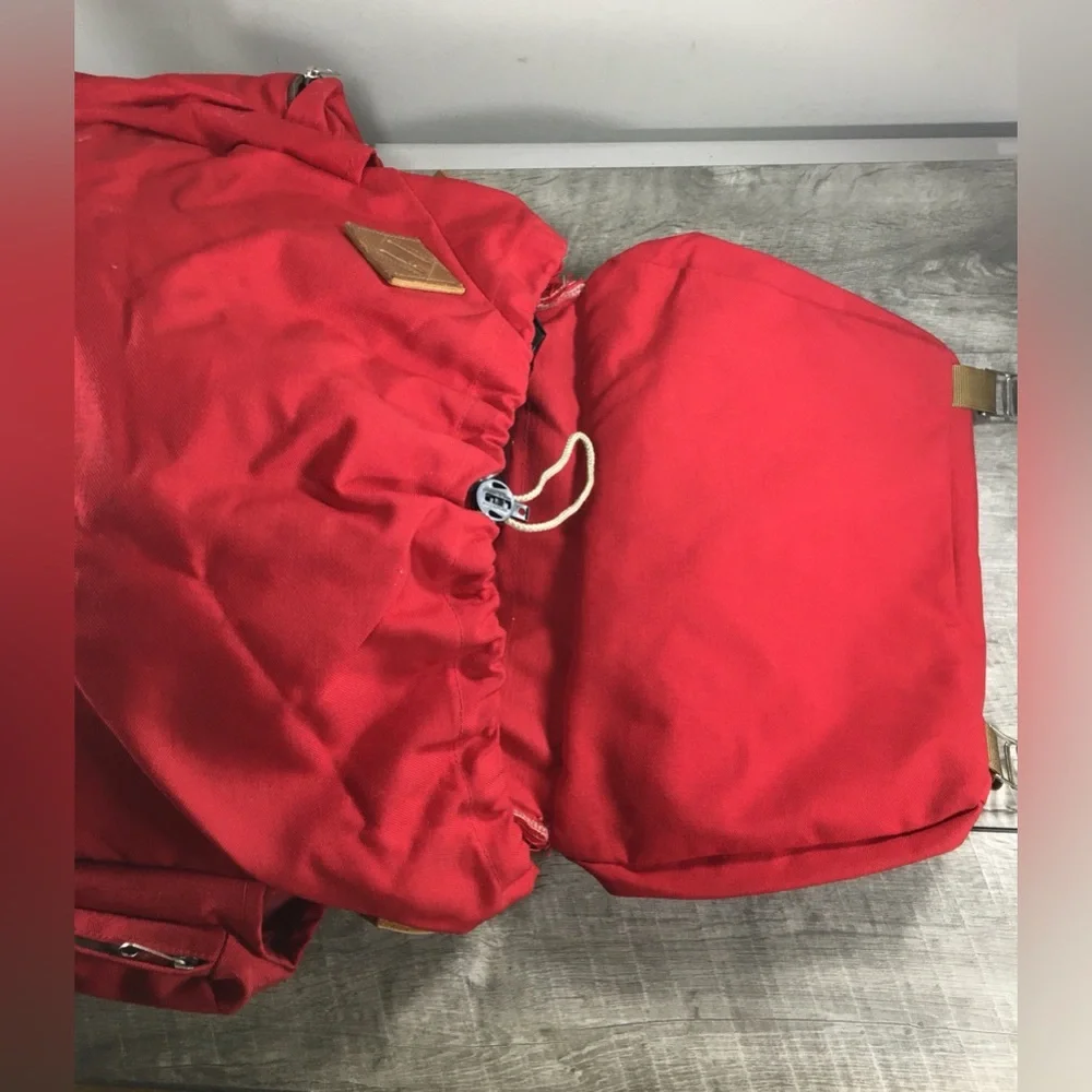 JanSport Red Canvas Leather Bottom Backpack Hiking Ruck Bag Day Pack Made in USA